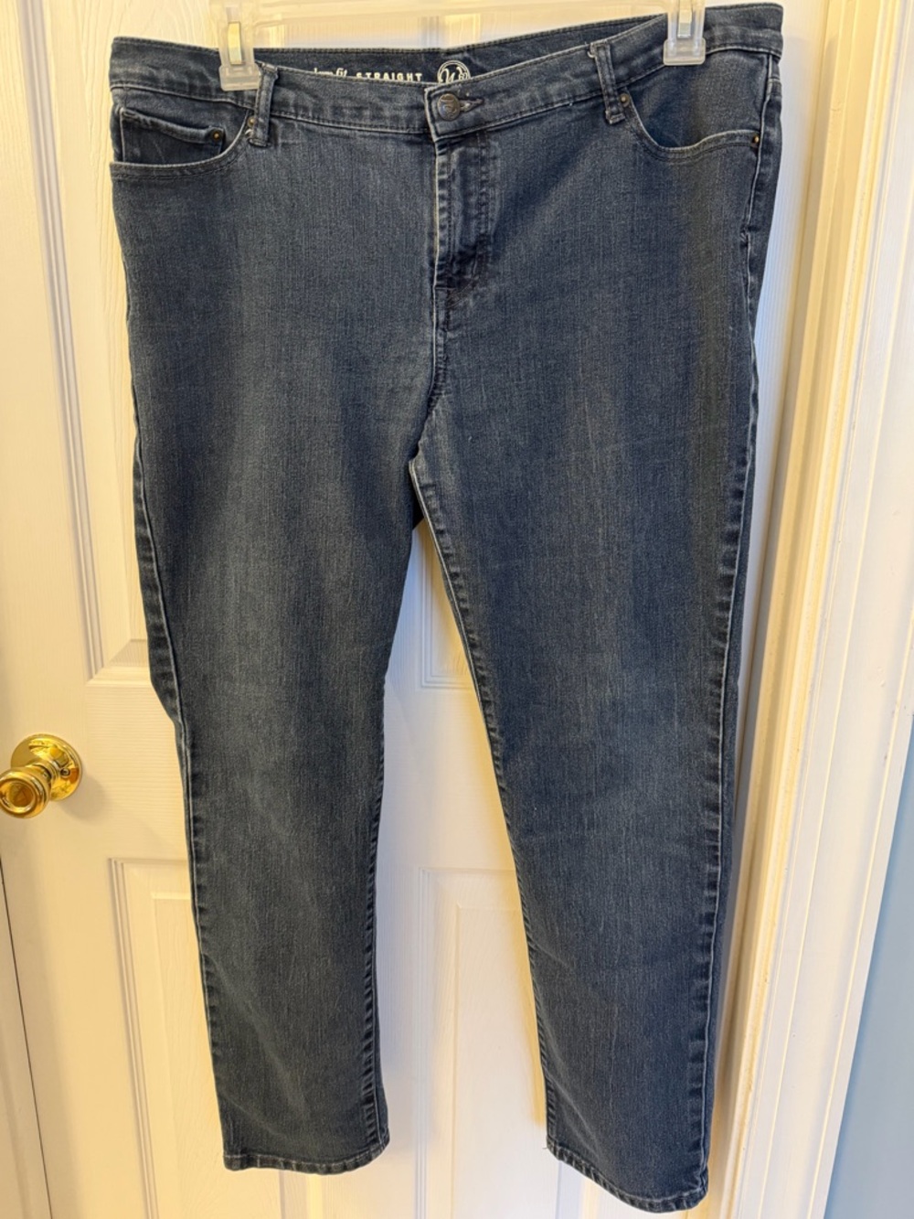 W62 Modern Fit Straight Leg Stretch Jeans Sz 16